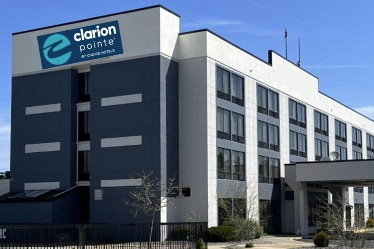 Clarion Pointe Near Erie Casino Hotel Exterior photo
